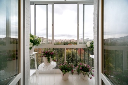 balcon franțuzesc (62 fotografii) balcon forjate sau o loggie în Hrușciov, uși și obloane, ceea ce este (balcon) balcon franțuzesc (62 poze) balcon forjate sau o loggie în Hrușciov, ușile și obloanele, este