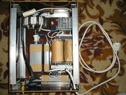 Oscilatorul cu mâinile lor (oscilator) Oscilatorul cu mâinile lor