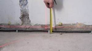 O soluție pentru șapă (apa nisip ciment) O soluție pentru șapă