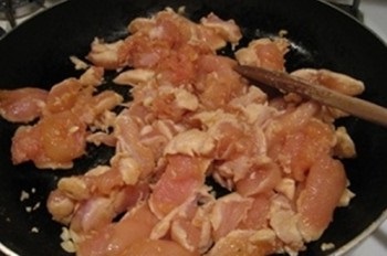 Reteta cu fotografie, salata Caesar cu pui la domiciliu (reteta) Reteta cu fotografie, salata Caesar cu pui la domiciliu
