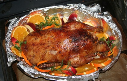 Duck coapte în folie (bătătură) Duck coapte în folie