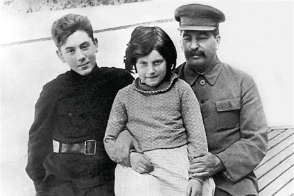 Vasily Stalin - biografia, viața personală, fotografii și cele mai recente știri (stiri de incidente) Vasily Stalin - biografia, viața personală, fotografii și cele mai recente știri