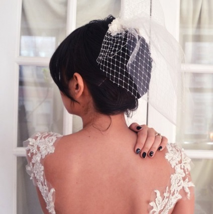 Veil mâinile lor (lor) Veil propriile lor mâini