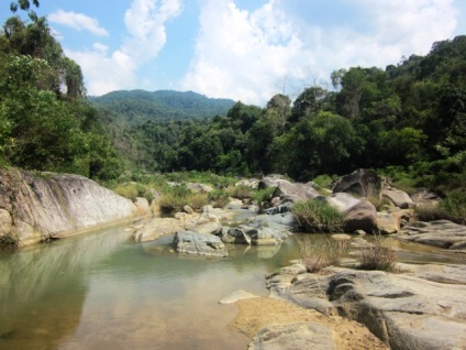 Rezerva, cascadă și izvoare termale Yang Bay în Nha Trang (Vietnam) fotografii, harta și video (Yang Bey hartă) Rezerva, cascadă și Hot Springs Yang Bay din Nha Trang (Vietnam) fotografii, harta si video