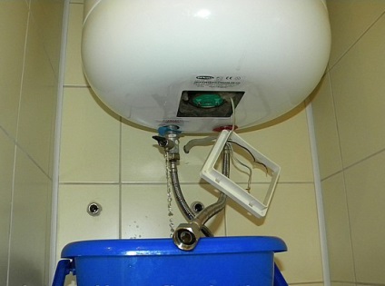 Ca de la Termeks boilerul se scurge apa, dacă este necesar să se scurgă apa, în general, și cum să-l (apa) do Ca de la Termeks boilerul se scurge apa, dacă este necesar să se scurgă apa, în general, și cum să o facă în