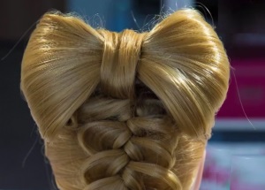 Ca țese panglica dos hairstyles diagramă în trepte și variante bazate pe șnururi răsucite (ca panglica țese pe dos) Ca țese panglica pe dos coafuri diagrama în trepte și variații bazate pe impletituri rasucita