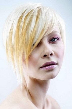 Colorat pe fotografie păr blond pentru comparație - înainte și după - și video Urco (după) Colorat pe fotografie păr blond pentru comparație - înainte și după - și video Urco