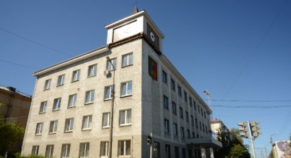 Cine este în spatele ei (Pervouralsk) Cine ce face