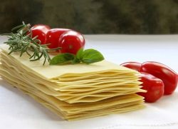 Foi de lasagna (oua mari) Foi de lasagna