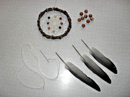 Dreamcatcher cum să-și facă propriile mâini (de a face) Dreamcatcher cum să facă propriile lor mâini