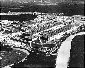 Proiectul Manhattan - a (Manhattan) Manhattan Project - un