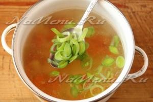 Supa de legume cu pui (pui) Supa de legume cu pui