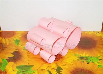 Porc de hârtie cu mâinile (porc) Porc de hârtie cu propriile mâini
