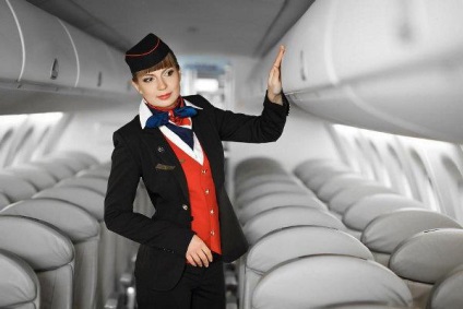 Câte însoțitorii de zbor sunt în Aeroflot (cât de mult) Cât de mulți sunt în Aeroflot stewardesă