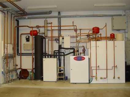 Conducerea unui încălzire privată acasă cu circulație naturală cu mâinile lor (diagrama) Conducerea unui încălzire privată acasă cu circulație naturală cu propriile sale mâini