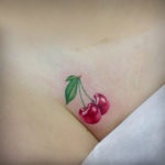 cireșe Tattoo, culoare, stil, tehnica, dimensiunea și zona a corpului (stilul) cireșe Tattoo, culoare, stil, tehnica, dimensiunea și zona a corpului