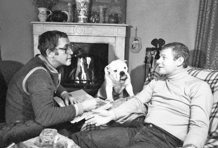 Vitaly Solomin într-un cadru de cadru cu, și de ce fermecător Dr. Watson numit floare de piatra (Vitaly Solomin Fotografii) Vitaly Solomin într-un cadru de cadru cu, și de ce fermecător Dr. Watson numit floare de piatra