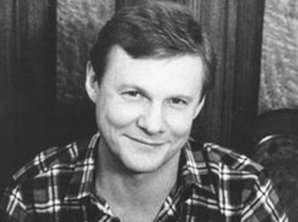 Vitaly Solomin într-un cadru de cadru cu, și de ce fermecător Dr. Watson numit flori de piatra (Watson) Vitaly Solomin într-un cadru de cadru cu, și de ce fermecător Dr. Watson numit floare de piatra