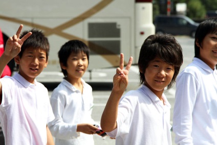 studenți japonezi - știri în imagini (întuneric tricou jacheta) studenți japonezi - știri în imagini