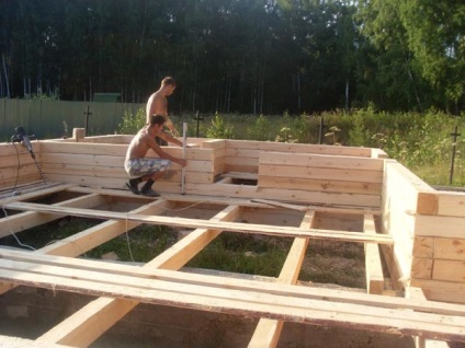 Casa de țară dintr-un ghid de bare pentru construcția materialului laminat cu propriile sale mâini (și fotografii (case de tara din lemn stratificat pentru constructii interioare) Casa de țară dintr-un ghid de bare pentru construcția materialului laminat cu propriile sale mâini (și fotografii