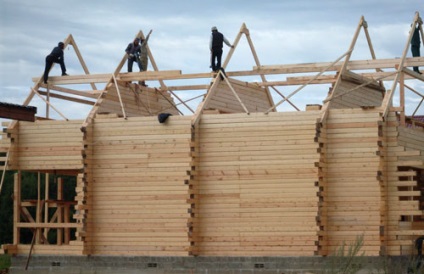 Casa de țară dintr-un ghid de bare pentru construcția materialului laminat cu propriile sale mâini (și o fotografie (lipit) Casa de țară dintr-un ghid de bare pentru construcția materialului laminat cu propriile sale mâini (și fotografii