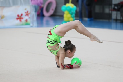 Cum de a desena un creion etape gimnasta