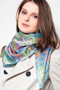 Scarf (sal) eșarfă