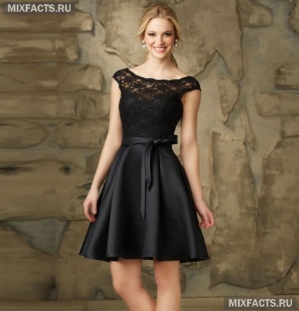 Rochie din satin cu dantelă (foto) (sus satin jos) Rochie din satin cu dantelă (foto)