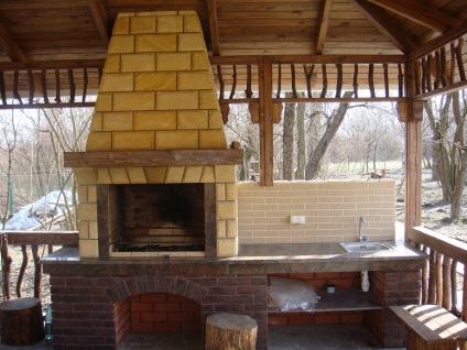 Gazebo cu semineu si gratar fotografie gratar, cuptor cu propriile sale mâini în casă, iarna închisă pas cu pas (chioșc) Gazebo cu semineu si gratar fotografie gratar, cuptor cu propriile sale mâini în casă, iarna închis pas cu pas