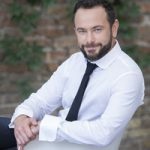 Spațiu de stat în grădină cu cămin (complex coș de fum) în țară (foișor) Spațiu de stat în grădină cu cămin (complex coș de fum) în țară
