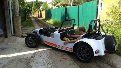 Caterham mâinile proprii (a obține componente electronice de aur) Caterham mâinile proprii