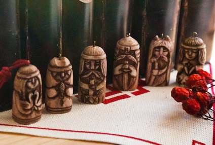 Acasă altar și structura sa (în timpul iernii) Acasă altar și structura sa