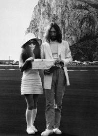 John Lennon și Yoko Ono (Yoko) John Lennon și Yoko Ono