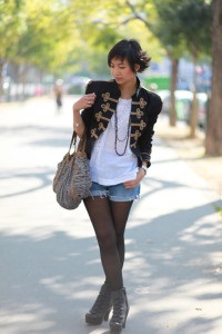 Cum să poarte pantaloni scurți cu colanți pentru a fi o tendință de 35 de fotografii, arta de a fi o femeie (accesorii) Cum să poarte pantaloni scurți cu colanți pentru a fi o tendință de 35 de fotografii, arta de a fi o femeie