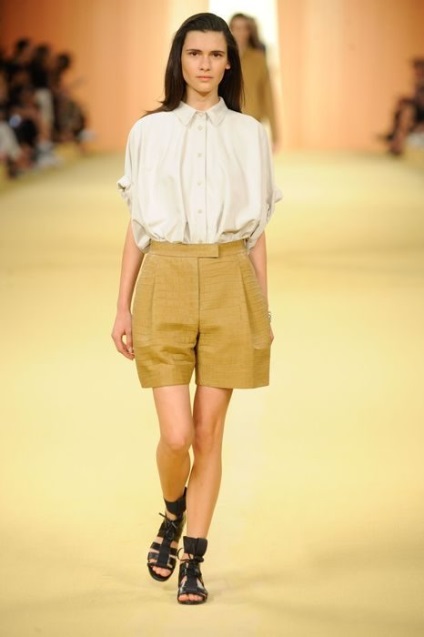 Cum să poarte pantaloni scurți (dreapta) Cum de a purta pantaloni scurți