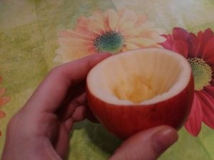 Narghilea pe măr (soiuri de toamnă de iarnă) Narghilea pe Apple