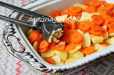 Potatoe cu cuptor (cartofi cu smântână) Cartofi cu smantana la cuptor