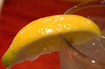Pentru a ajuta la apa pierde cu lamaie (lamaie) Pentru a ajuta pierde apa cu lamaie