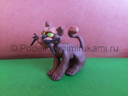 Cat din lut (meserii finale Foto) Cat din lut