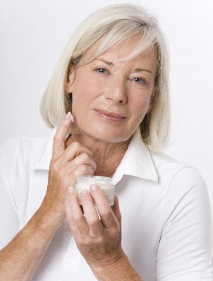 Crema cu efect de Botox Descriere facial, proprietăți, indicații și contraindicații, evaluări (efect) Crema cu efect de Botox pentru descrierea acestor proprietăți, indicații și contraindicații, comentarii