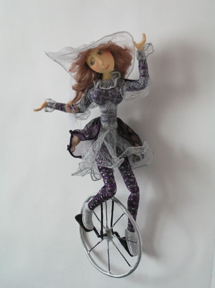 Doll realizate din papier-mache Ludmila Tischenko (Ludmilla) Doll realizate din papier-mache Ludmila Tischenko