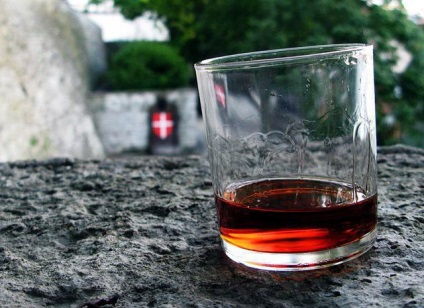 lichior Tallinn parte Vana acasă (acasă) Tallinn lichior la vana compoziție acasă