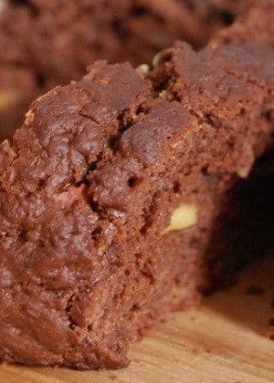 Mastic si ganache de ciocolata alba, de culoare închisă și lapte sub rețete de mastic la domiciliu (mastic) Mastic si ganache de ciocolata alba, de culoare închisă și lapte sub rețete de mastic la domiciliu