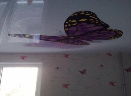 Tavan suspendat cu imprimare foto, care design-ul este cel mai bine cerul înstelat sau flori, avantaje lucioase (proiectare) Tavan suspendat cu imprimare foto, care este cel mai bun design de cer sau flori înstelat, beneficii lucioase