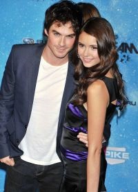 Nina Dobrev - viața personală în 2016 (care este bun) Nina Dobrev - viața personală 2016