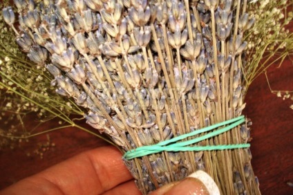 meșteșugurile naturale (Compoziția de flori uscate într-o clasă de corn de master) meșteșugurile naturale