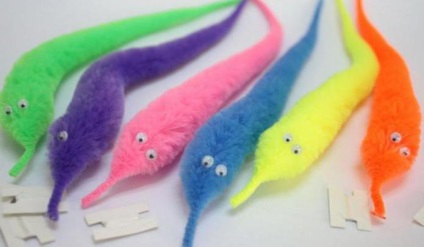 Bilă Fuzzy cum trucuri și cascadorii cu Fuzzy Baila (păsărica) Bilă Fuzzy cum trucuri și cascadorii, cu fierea Fuzzy