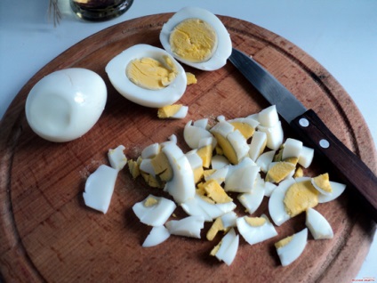 Salata cu ananas și brânză și pui (ananas) Salata cu ananas și brânză și carne de pui