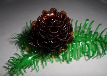 conuri de pin de sticle de plastic (sticle de plastic, conuri) conuri de pin din sticle de plastic