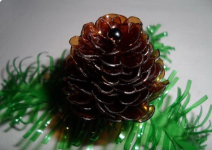 conuri de pin de sticle de plastic (sticle de plastic de lovituri) conuri de pin din sticle de plastic